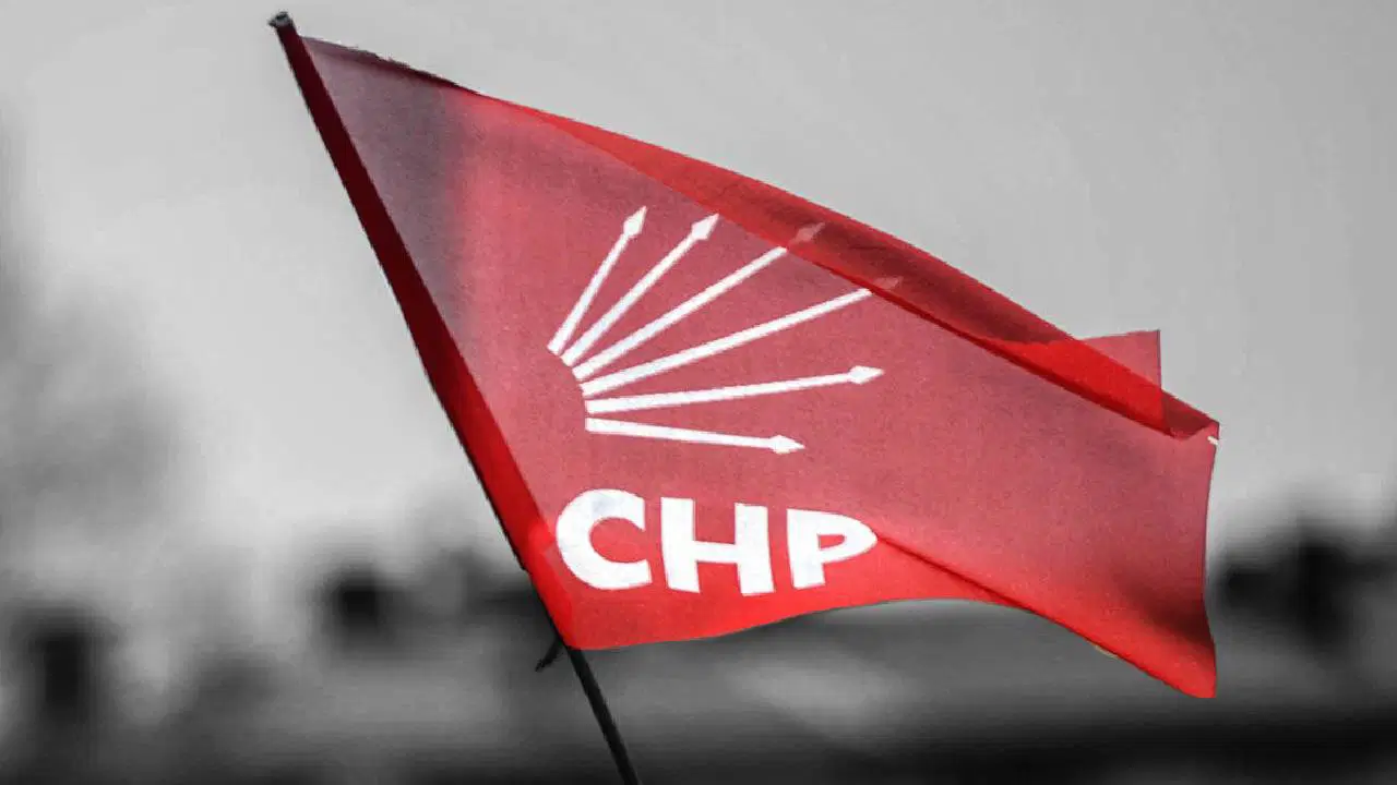 Eski CHP Gençlik Kolları yöneticilerinden kurultay çağrısı: ‘Partiyi kapattırmayacağız’
