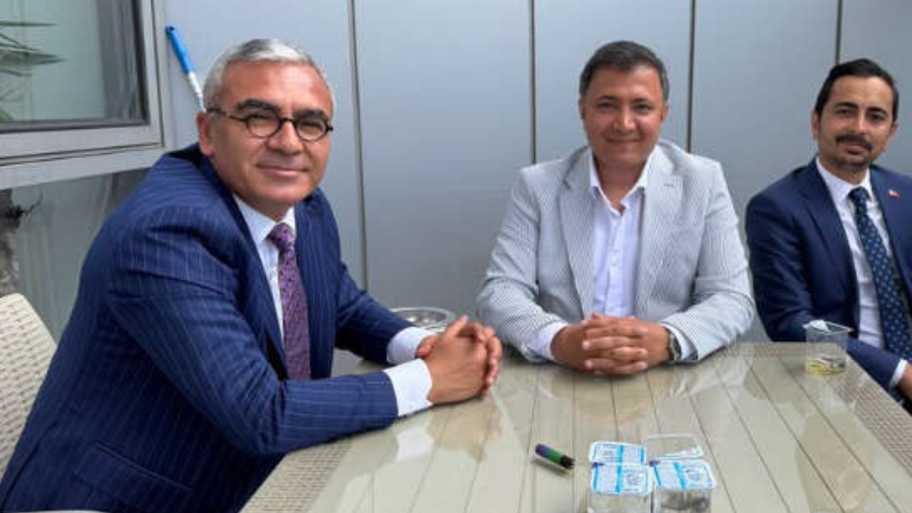 İBB borsasıyla anılan avukat, Özgür Özel hakkında suç duyurusunda bulundu; tutuklama istedi